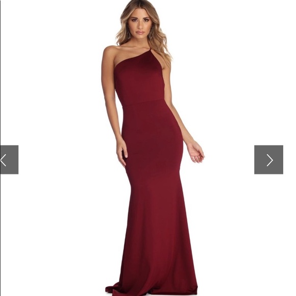 One shoulder maxi or prom dress! - Picture 2 of 4
